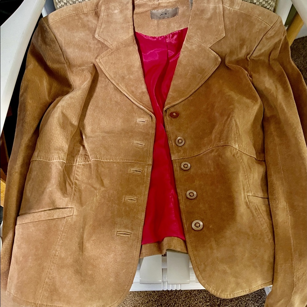 i.e. suede leather jacket size L; Like new